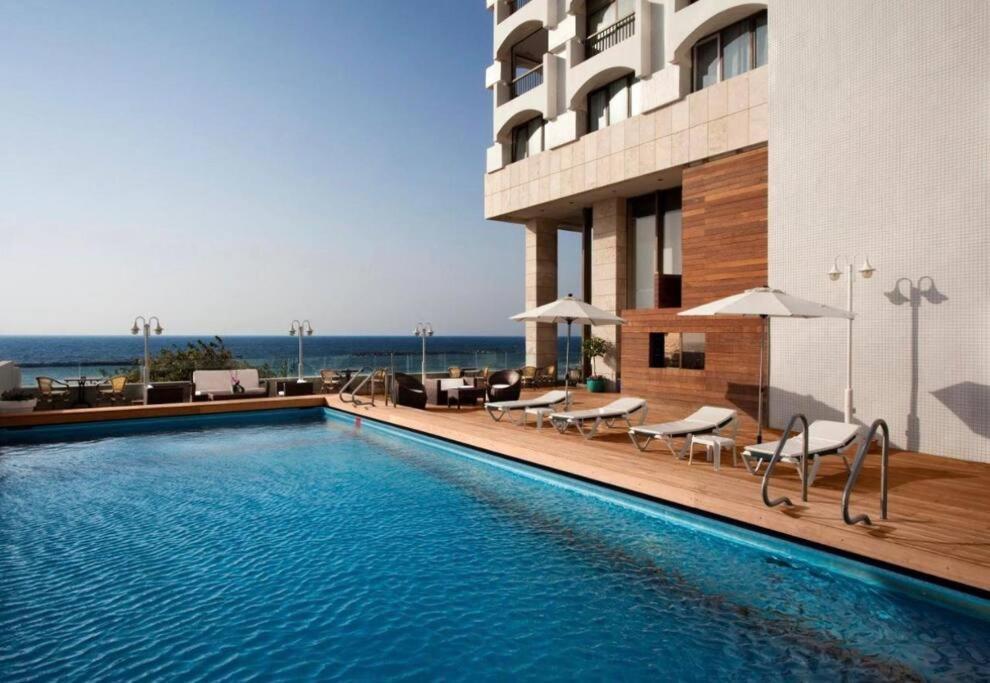 Orchid Beachfront 2br