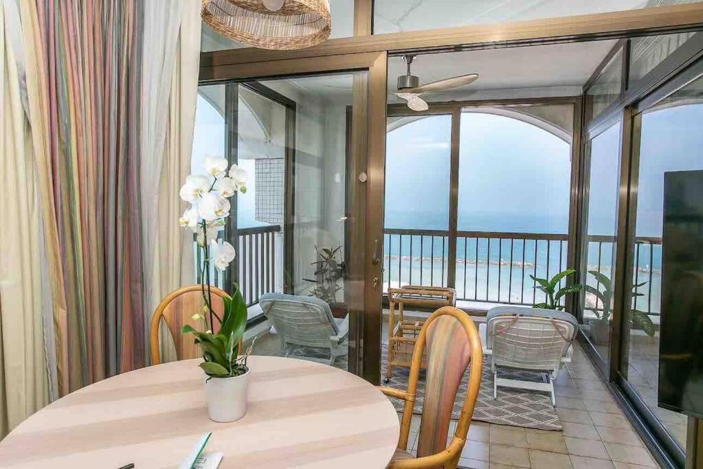 Apartment Orchid Beachfront 2br